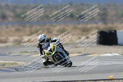 media/Oct-05-2025-CVMA (Sun) [[beeef4f201]]/Race 5-Amateur Supersport Open (Holeshot)/